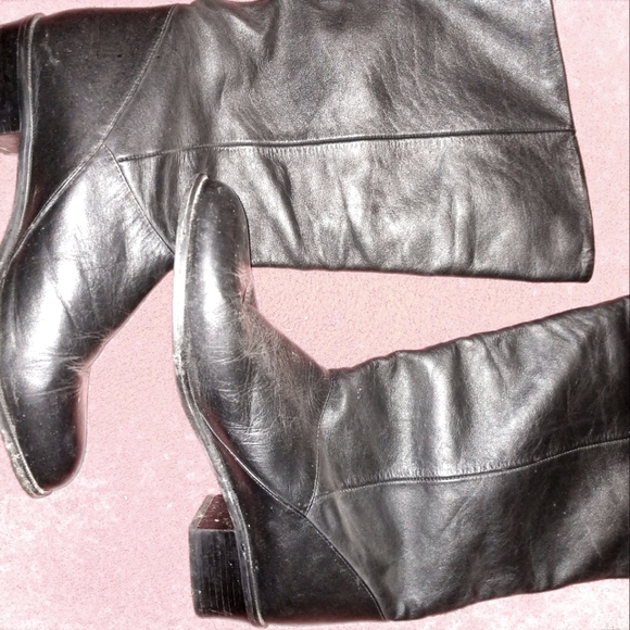 Soft leather boots - Picture 1 of 4